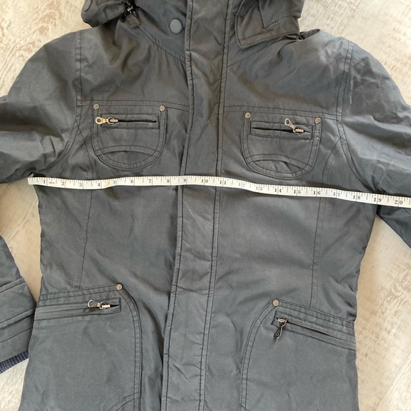 Aritzia // TNA Parka - Picture 8 of 11